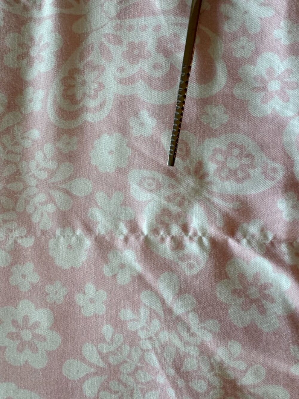 Pillow Sham Twin Standard 26x20 White Pink Purple Butterflies QE Home Linens - Picture 3 of 8